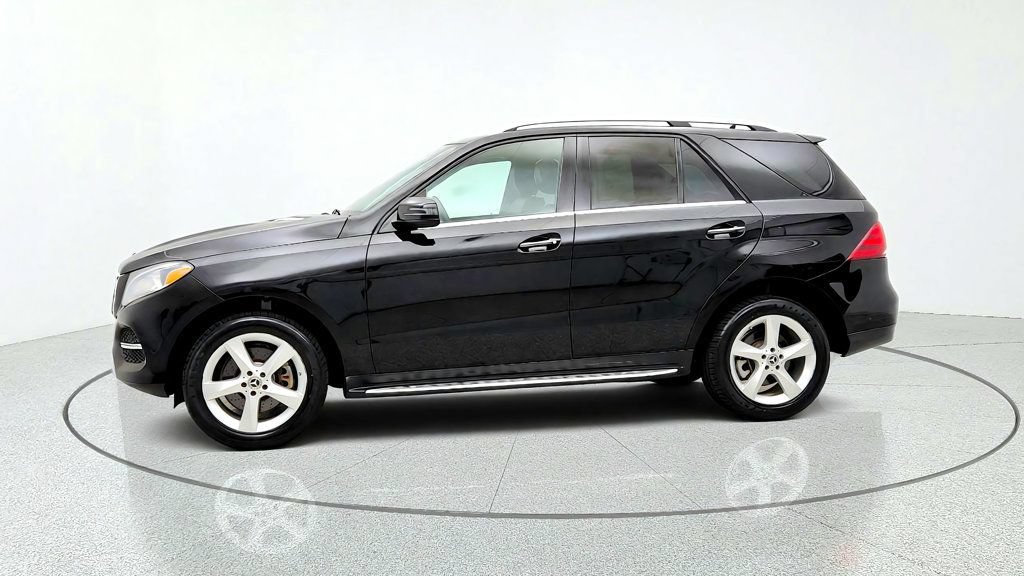 Used 2019 Mercedes-Benz GLE 400 4MATIC w/ Premium 1 Package image 8