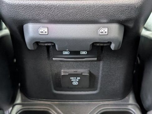 Used 2025 Jeep Gladiator Sport AWD/4WD image 31