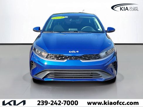Used 2024 Kia Forte LXS w/ LXS Technology Package FWD image 2