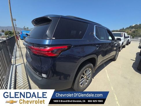 Used 2023 Chevrolet Traverse LT FWD image 7