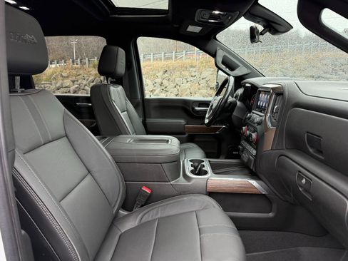 Used 2022 Chevrolet Silverado 2500 High Country w/ Z71 Off-Road Package image 24