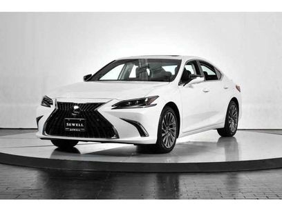Certified 2025 Lexus ES 300h w/ Luxury Package
