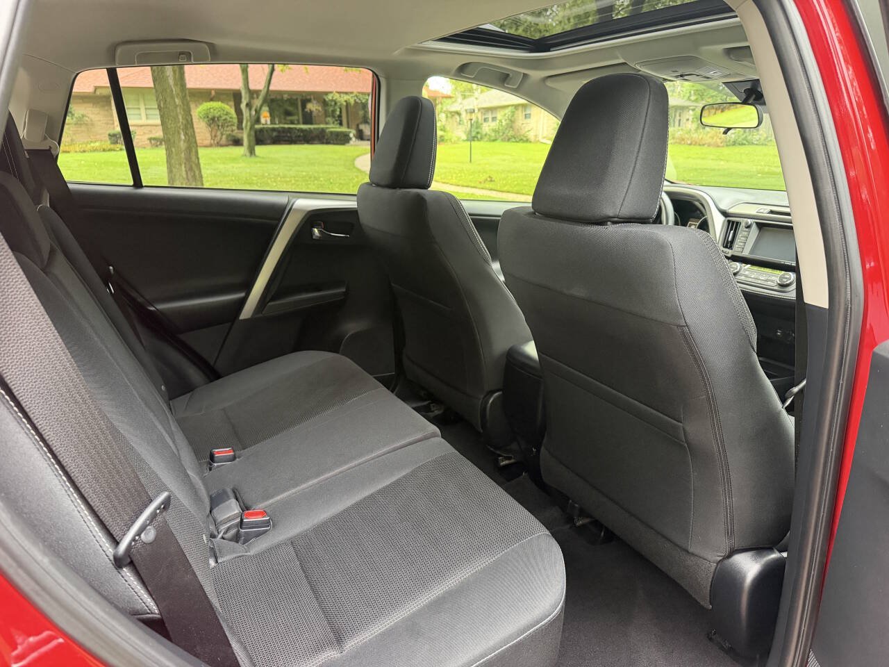 Used 2017 Toyota RAV4 XLE FWD image 15