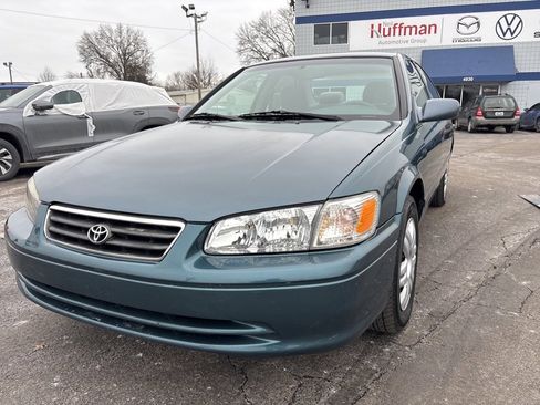 Used 2001 Toyota Camry CE image 3
