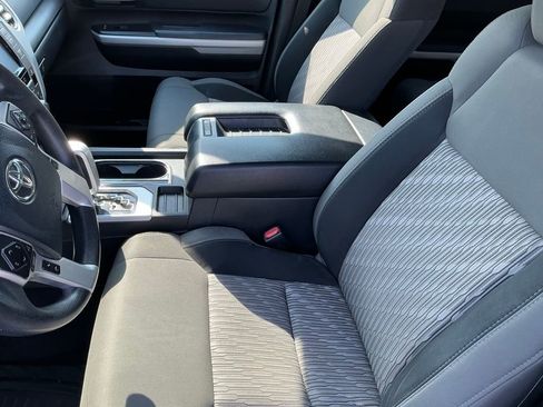 Used 2018 Toyota Tundra SR5 w/ SR5 Upgrade Package image 7