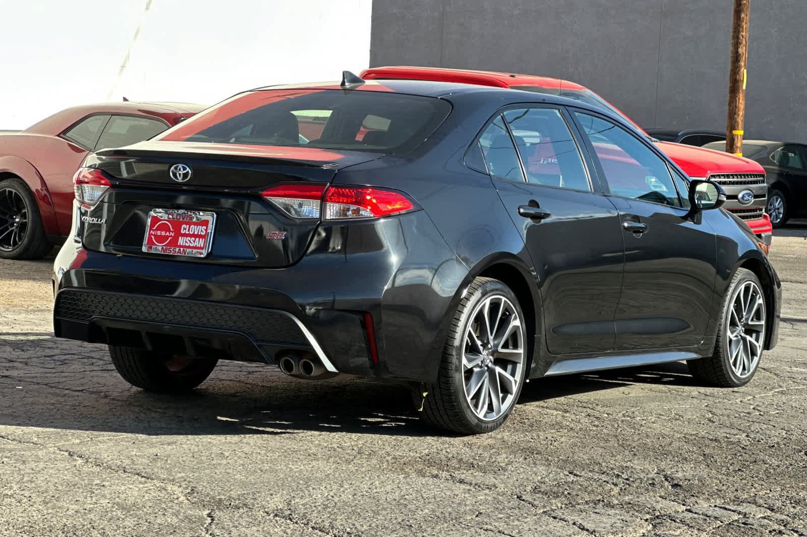 Used 2021 Toyota Corolla SE w/ Carpet Mat Package (TMS) FWD image 3