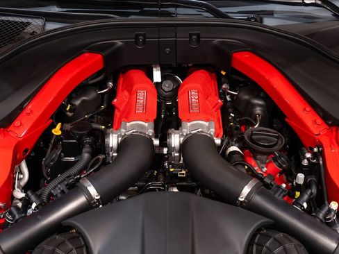 Certified 2023 Ferrari Portofino M image 19