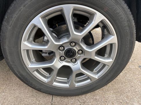 Used 2025 Jeep Compass Limited image 28