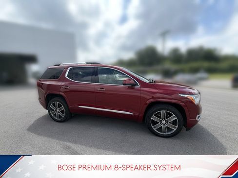 Used 2019 GMC Acadia Denali w/ Technology Package FWD image 3