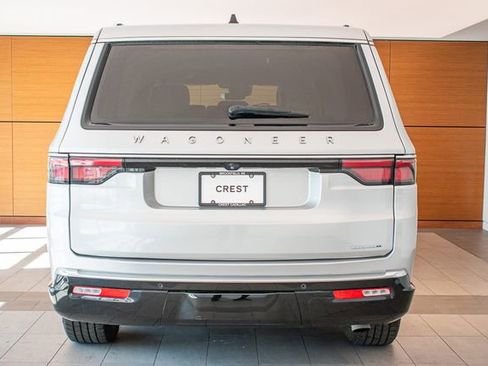 Used 2024 Jeep Wagoneer L Series II w/ Flexible Seating Group AWD/4WD image 8