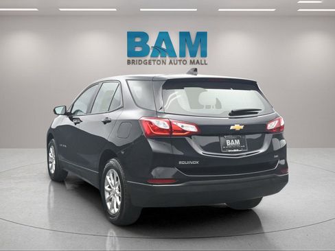 Used 2021 Chevrolet Equinox LS AWD/4WD image 5