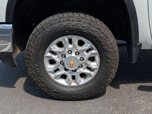 Used 2025 Chevrolet Silverado 2500 LTZ w/ LTZ Convenience Package AWD/4WD image 13