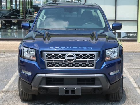 Used 2023 Nissan Frontier SV w/ SV Convenience Package AWD/4WD image 4
