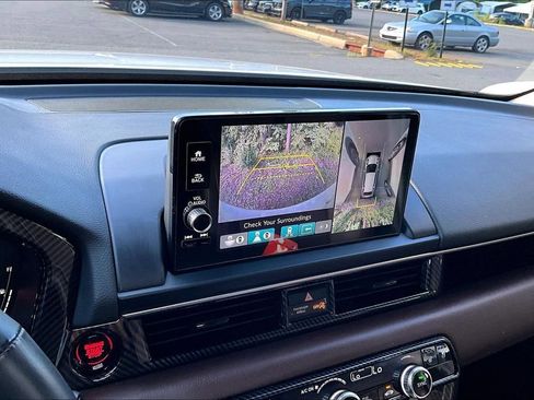 Used 2024 Honda Pilot Elite image 13