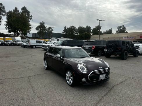 Used 2017 MINI Cooper Clubman image 2