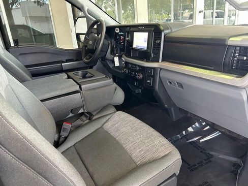 Used 2025 Ford F350 XLT AWD/4WD image 28