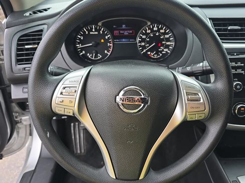 Used 2018 Nissan Altima 2.5 S w/ S Convenience Package FWD image 5