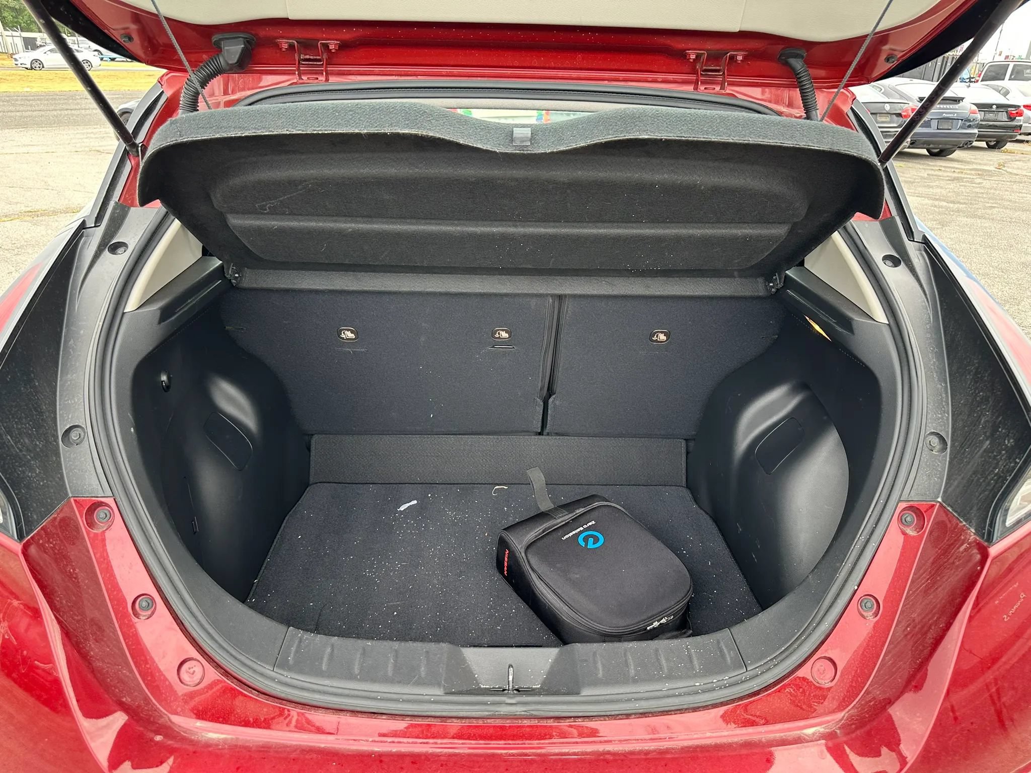 Used 2018 Nissan Leaf SV w/ SV Technology Package FWD image 18