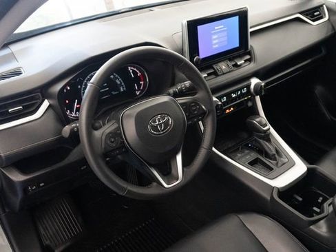 Used 2023 Toyota RAV4 XLE Premium FWD image 3