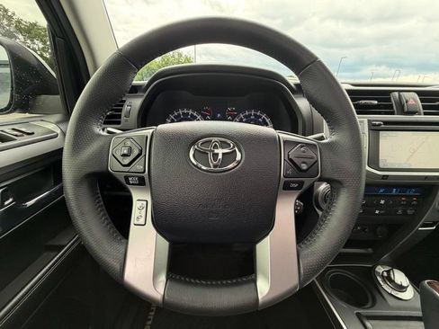 Used 2015 Toyota 4Runner Limited w/ Convenience Package AWD/4WD image 10