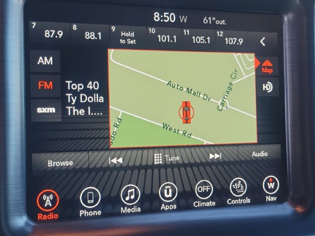 Used 2017 Dodge Challenger R/T Scat Pack RWD image 13