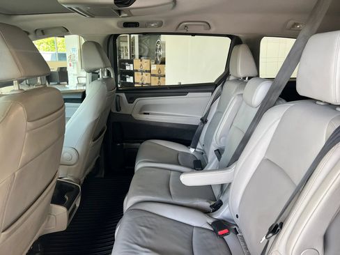 Used 2018 Honda Odyssey EX-L image 17