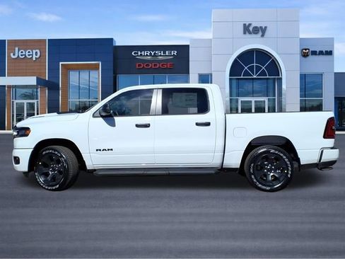 Used 2026 RAM 1500 Express AWD/4WD image 3