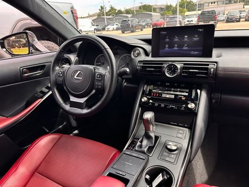 Used 2024 Lexus IS 300 w/ Comfort Package RWD image 9