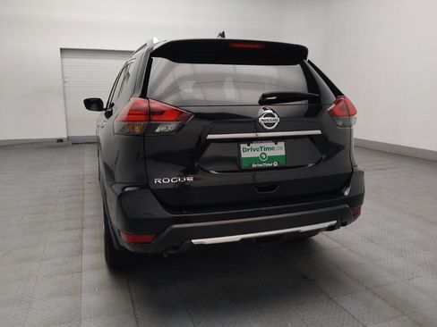 Used 2017 Nissan Rogue S w/ S Appearance Package FWD image 6