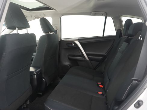 Used 2018 Toyota RAV4 XLE w/ Convenience Package image 15