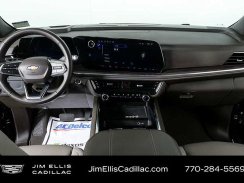 Used 2025 Chevrolet Tahoe LT RWD image 18