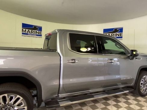 Used 2024 GMC Sierra 1500 Denali w/ Technology Package AWD/4WD image 2