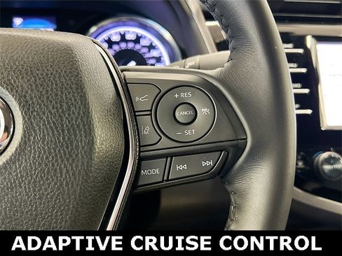 Used 2020 Toyota Camry SE image 30