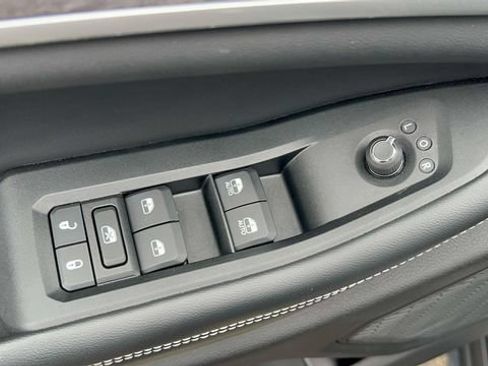 Used 2023 Jeep Grand Cherokee Limited AWD/4WD image 27