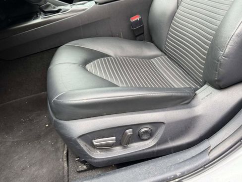 Used 2024 Toyota Camry SE w/ Convenience Package image 17