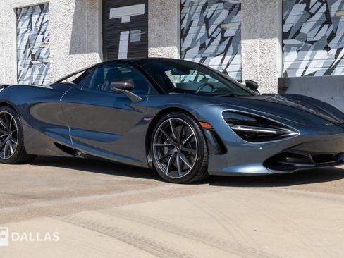 Used 2020 McLaren 720S Spider RWD image 18