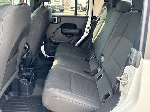 Used 2023 Jeep Gladiator Sport AWD/4WD image 21