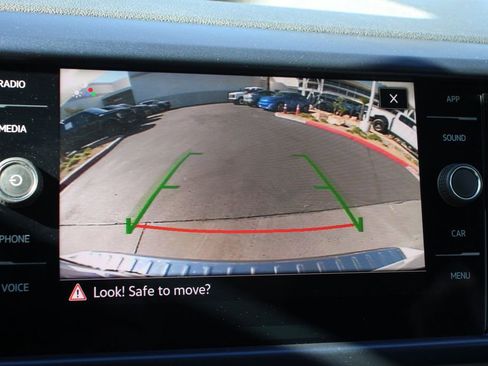 Used 2023 Volkswagen Taos SE image 32