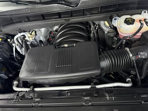 Used 2026 Chevrolet Suburban RST AWD/4WD image 34