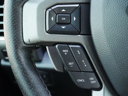 Used 2020 Ford F150 Raptor w/ Equipment Group 802A Luxury AWD/4WD image 33