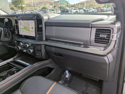 Used 2024 Ford F350 Platinum w/ FX4 Off-Road Package image 33