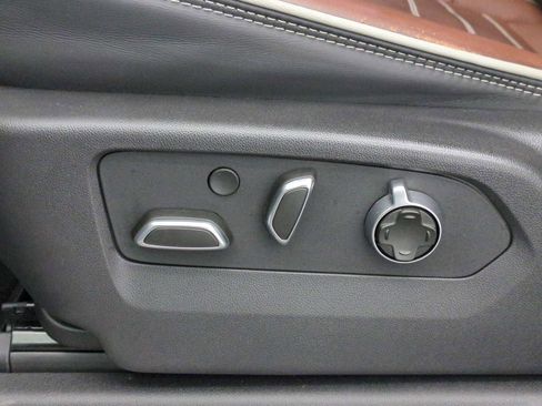 Used 2025 GMC Sierra 1500 Denali Ultimate image 16