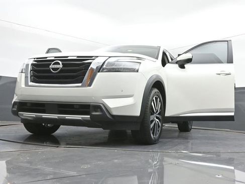 Used 2023 Nissan Pathfinder Platinum AWD/4WD image 52