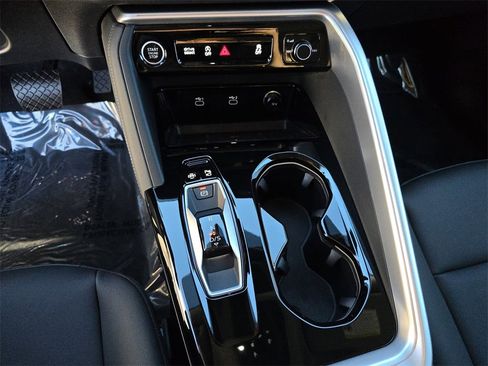 New 2025 Audi Q5 Premium Plus image 28