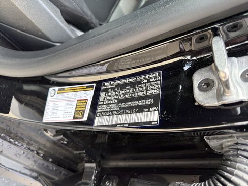 Certified 2024 Mercedes-Benz GLC 300 4MATIC image 37