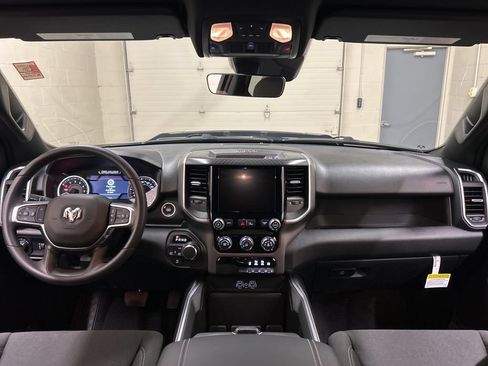 New 2026 RAM 1500 Express AWD/4WD image 22