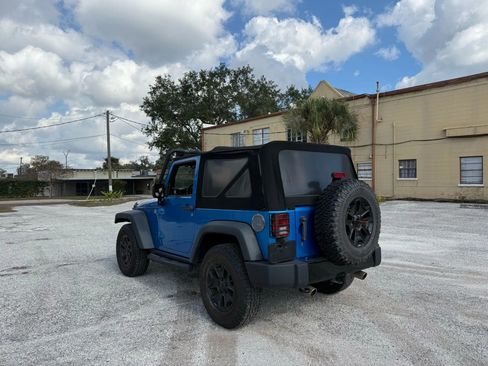Used 2015 Jeep Wrangler Sport AWD/4WD image 7