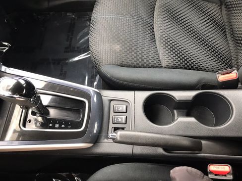 Used 2019 Nissan Sentra SR FWD image 26