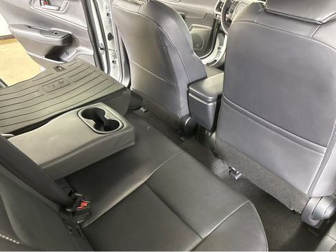 Used 2025 Toyota Prius AWD image 36