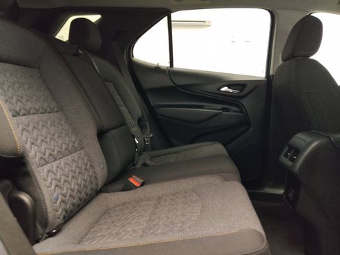 Used 2022 Chevrolet Equinox LT FWD image 19